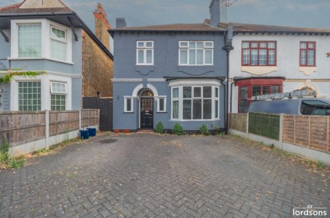View Full Details for Whitefriars Crescent, Westcliff on sea